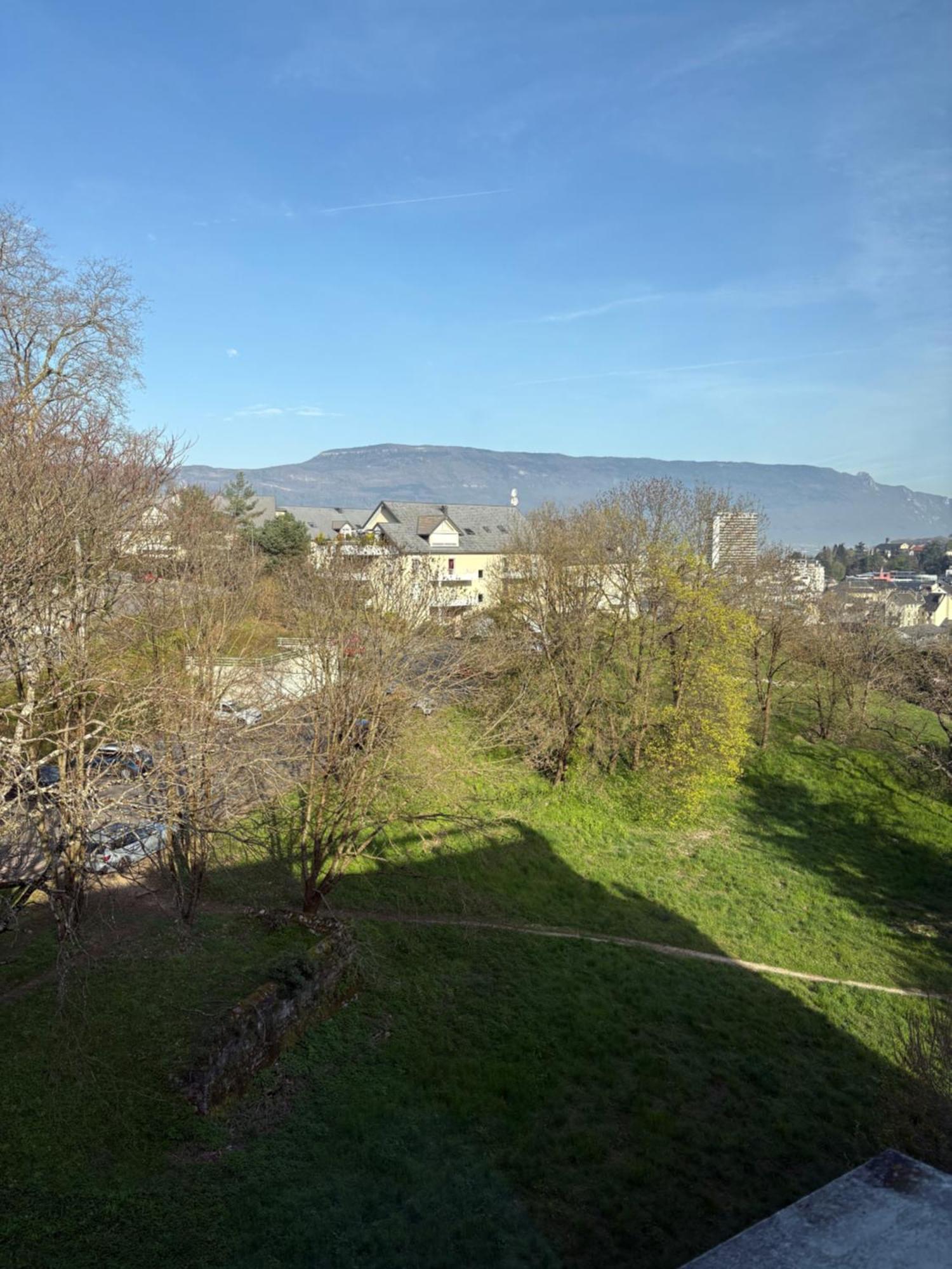 Apartment Lumineux Et Elegant - Parking Gratuit Chambery